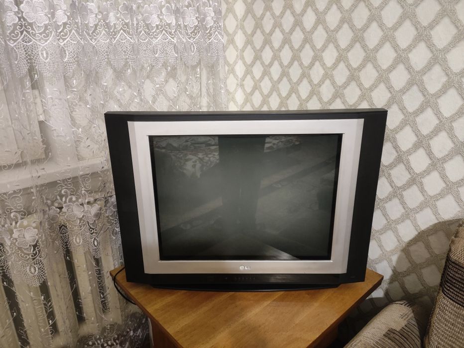 Продам телевизор