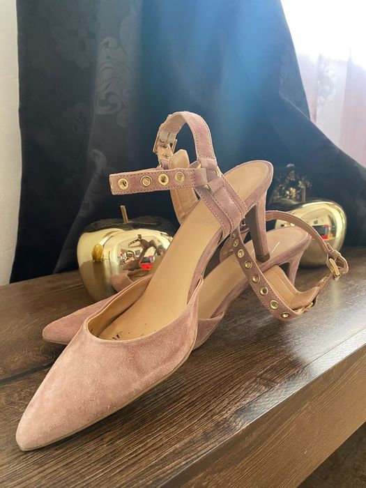 Pantofi roz pudra