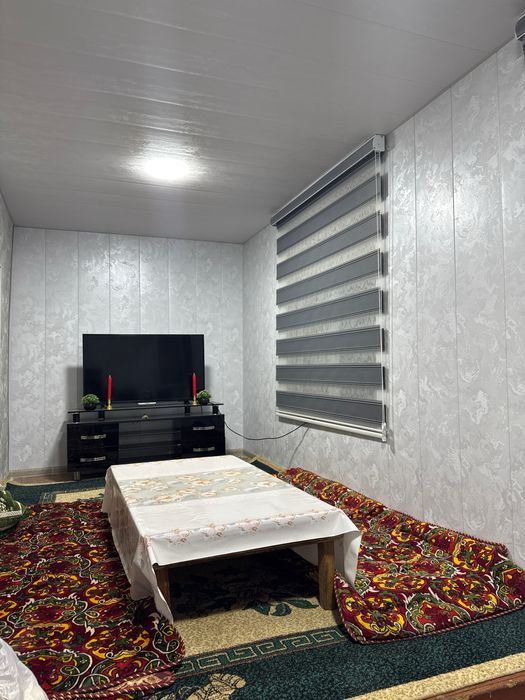 Uch qaxramondan otganda ibrat maxallasidan yol yuzidegi 2 xonali uy