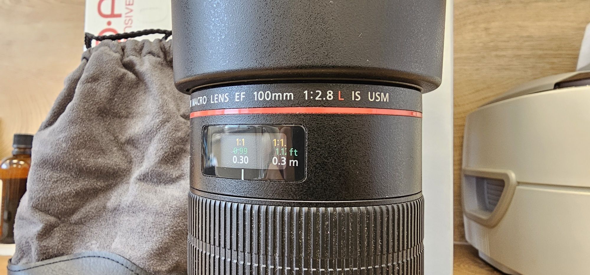 Canon EF 100mm 2.8is обектив