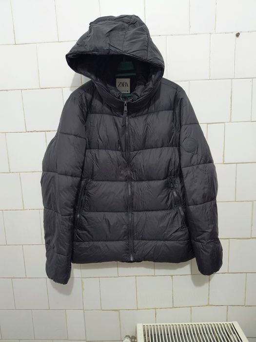 Geaca faș marca ZARA mărime M culoare neagra