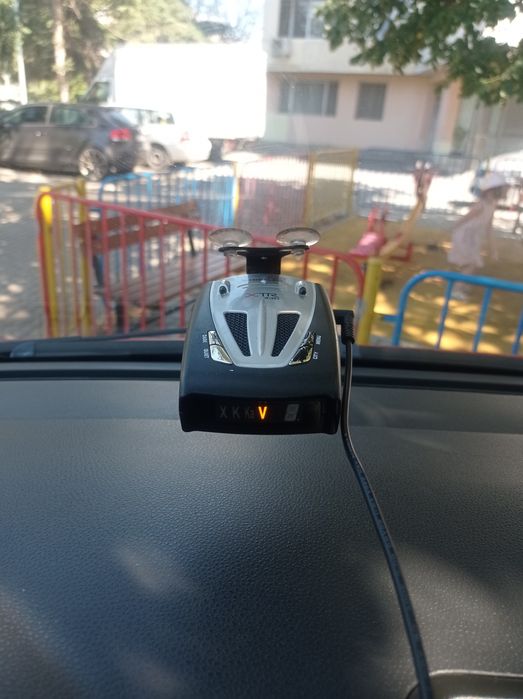 Радар-детектор Whistler XTR330