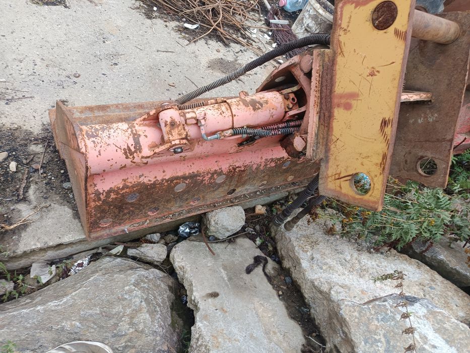 Vând cupă de taluz  cu cilindri