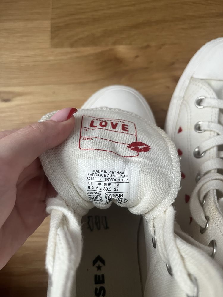 Converse обувки Свети Валентин