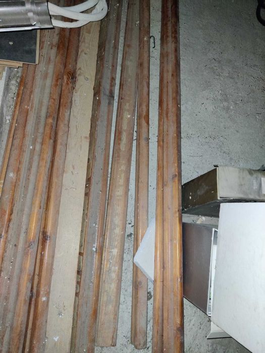 Vand 14m balustrada din lemn de brad.1300 ron