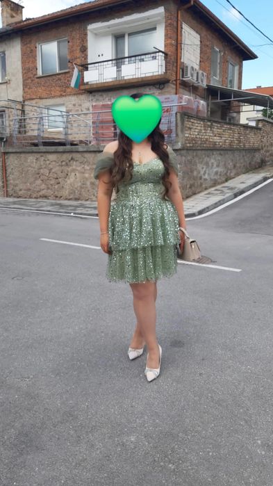 Къса коктейлна рокля