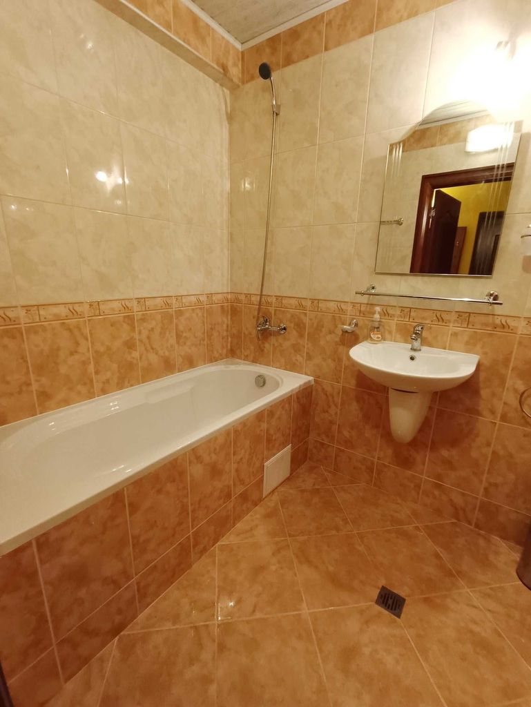 Продава се Тристаен апартамент в Велинград - 105 кв.м за 896 €/кв.м - Снимка #7