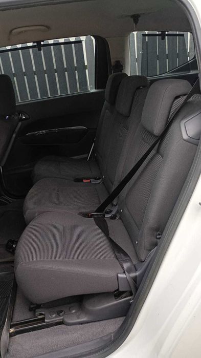 Peugeot 5008 Monovolum cu 7 locuri