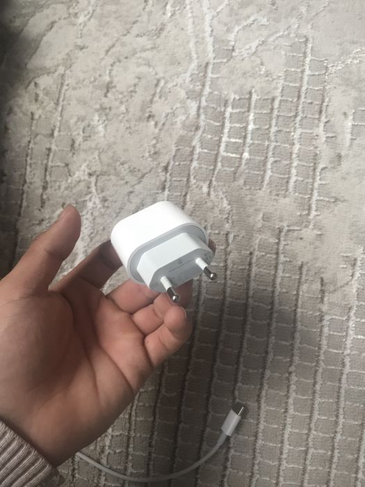 Адаптер на Айфон