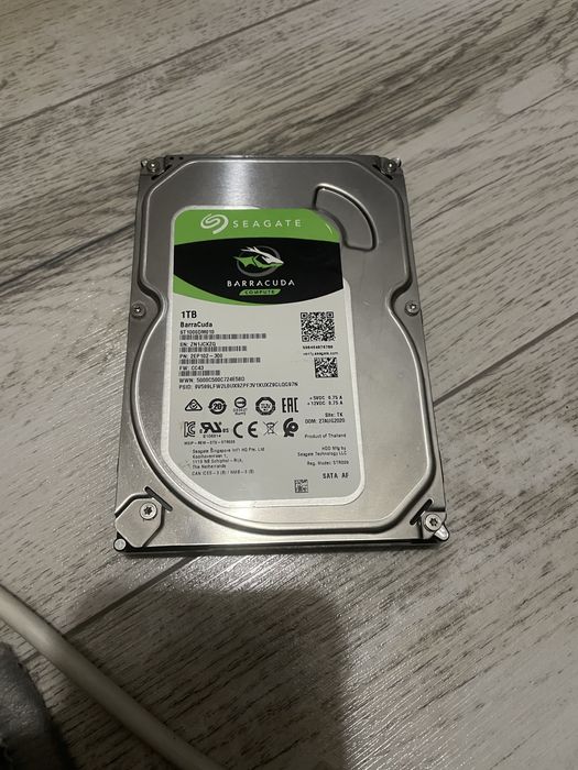 Carcasa pc + sursa pc 550w + hdd 1000GB + hdd 500 GB gratis