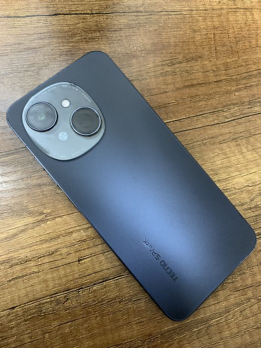 Техно спарк го  идял