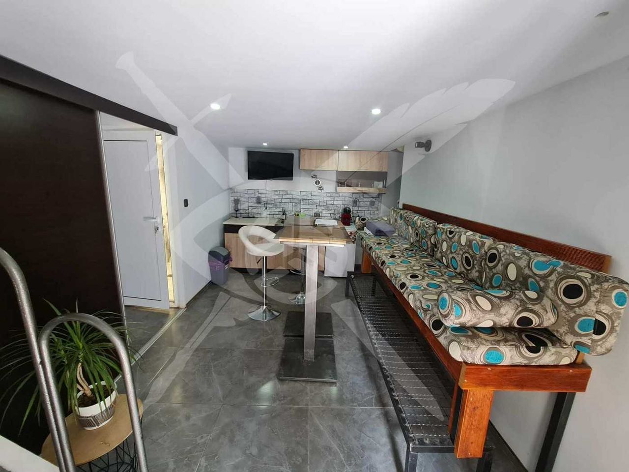 Продава се Ателие в Варна, Гръцка махала - 66 кв.м за 1516 €/кв.м - Снимка #1