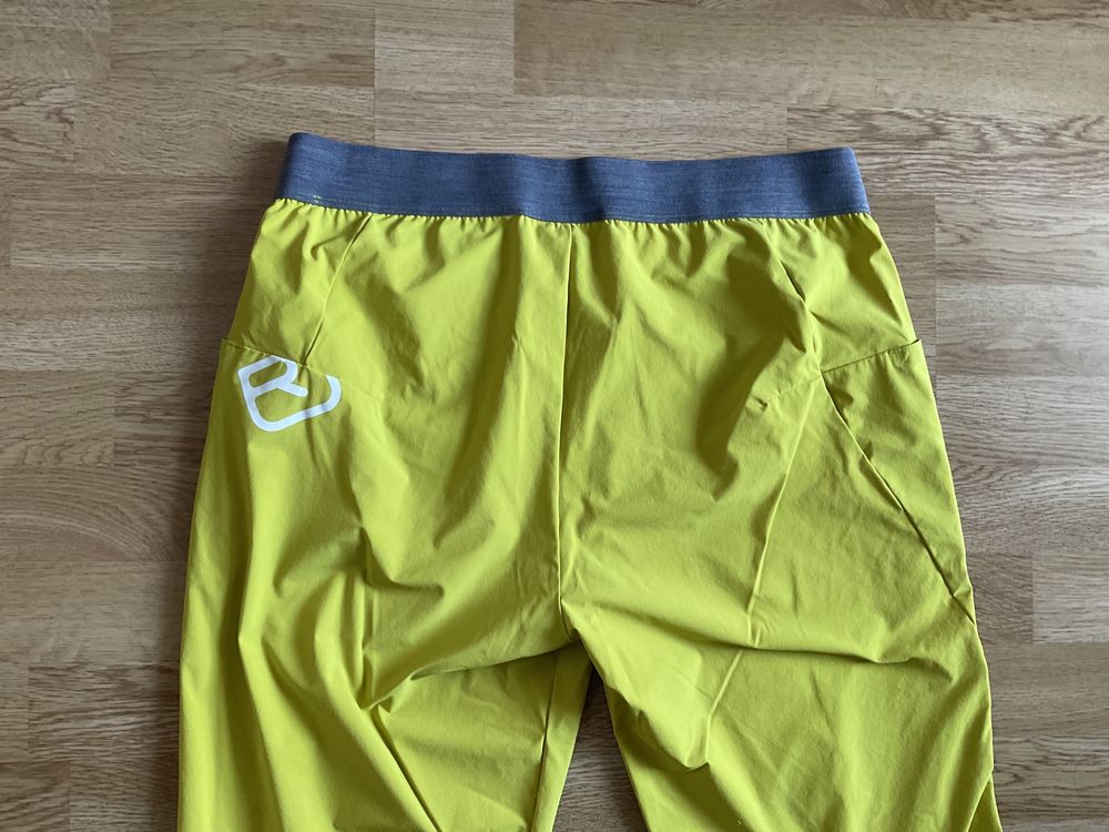 Pantaloni originali Ortovox sport ca noi