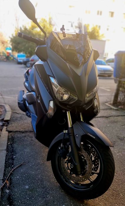 Yamaha X-max 400 cc 30 cp Momo Design