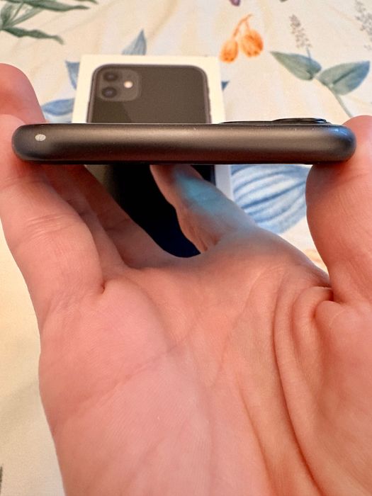 Vand iPhone 11 64GB