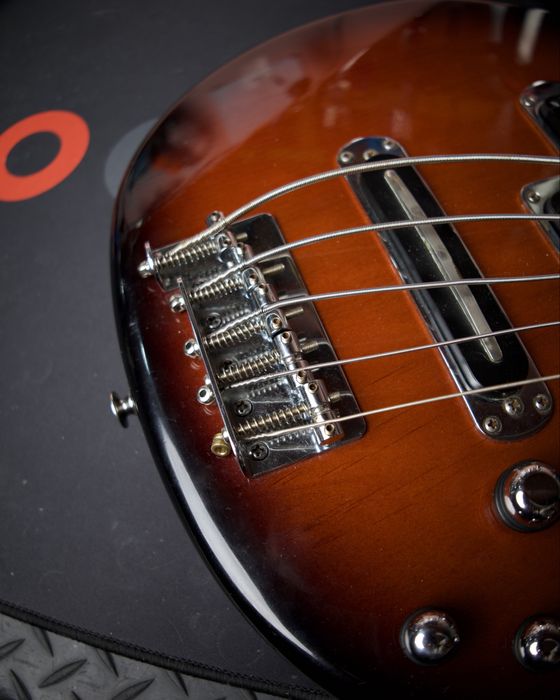 Бас-гитара Yamaha BB 615