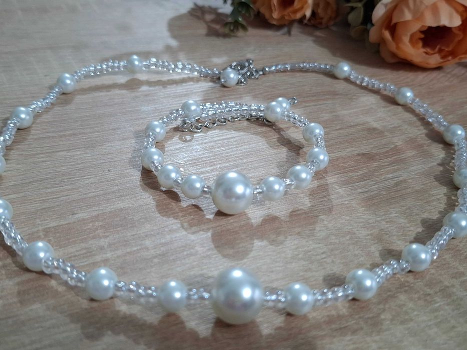 Комплекти колие + гривна със синтетични перли