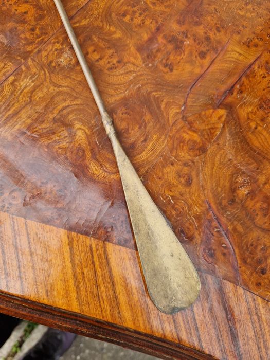 Голяма антикварна английска бронзова обувалка