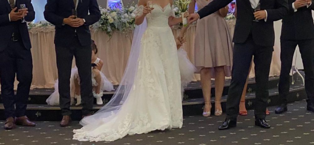 Rochie de mireasa White One by Pronovias