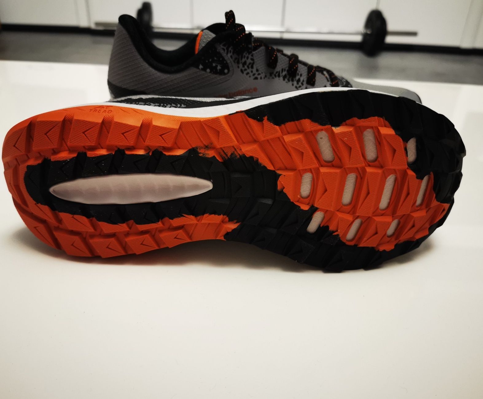 Мъжки спортни обувки New Balance номер 41.5