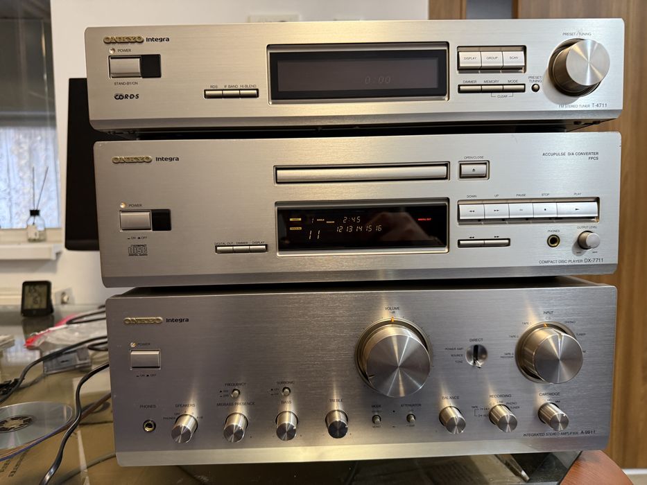 Amplificator stereo Onkyo Integra A-9911,CD Onkyo Integra DX7711,Tuner
