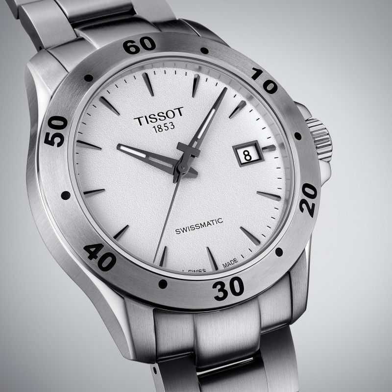 Мъжки часовник Tissot V8 Sapphire 42mm Уникален