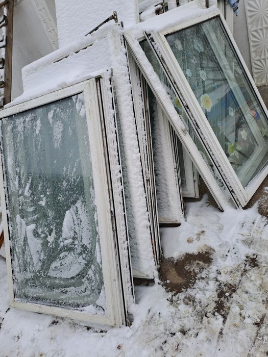 Vând geamuri termopan