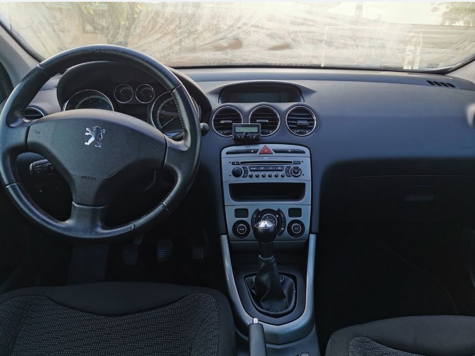 На части! Peugeot 308 1.6HDI 109 hp 2010