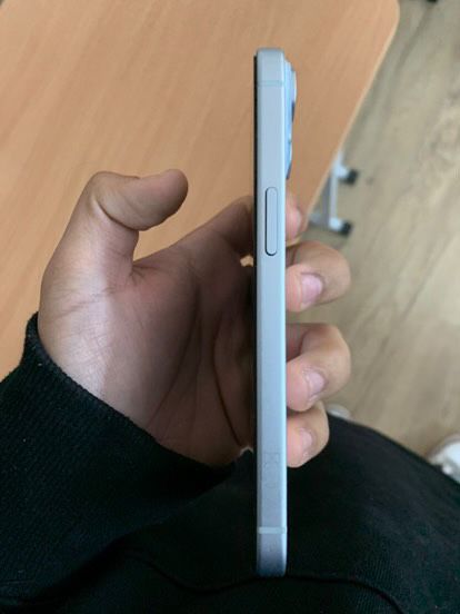 Vand iphone 15 128gb