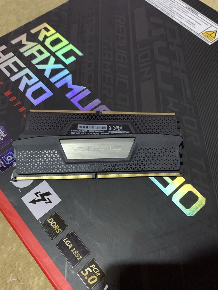 corsair vengeance DDR5 5600hz 32GB 2x16