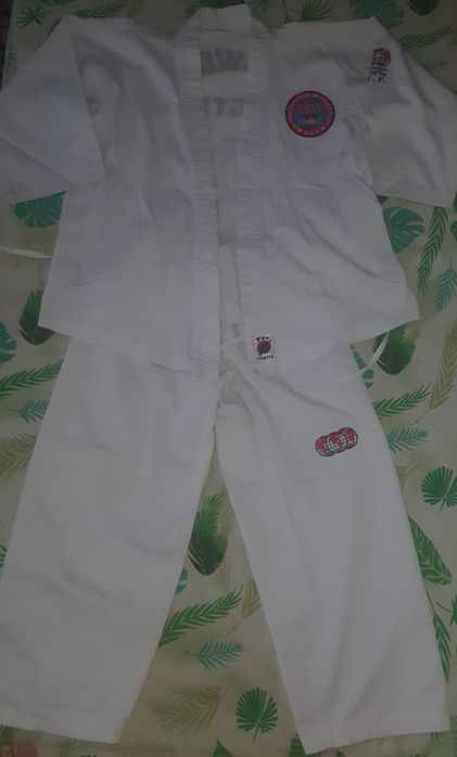 Продам детское кимоно для тхэквондо!