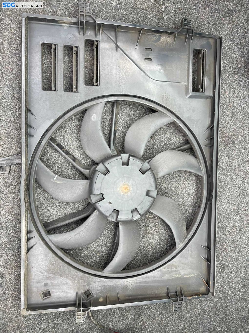Ventilator Electroventilator Audi A3 8V 1.6 TDI CLHA CRKB DBKA CXXB 2013 - 2016 Cod 5Q0959455AL 5Q0121203BT 5Q0121205 5Q0121207H [C4370]
