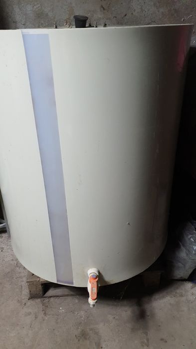 Butoi vin din polipropilena-înlocuitor inox