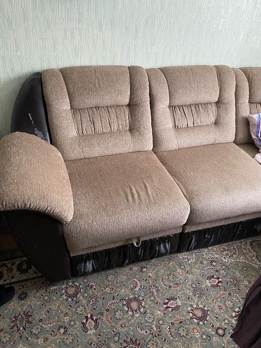 Продам диван угловой