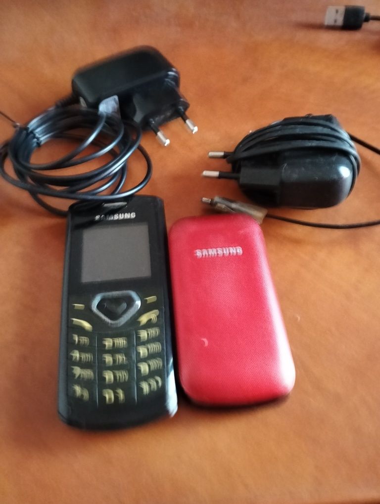 Samsung telefon mobil vechi