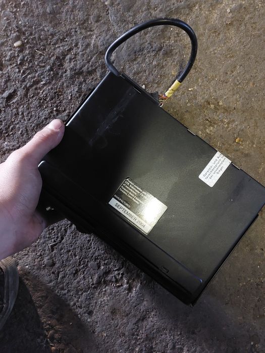 Vand magazie de cd-uri