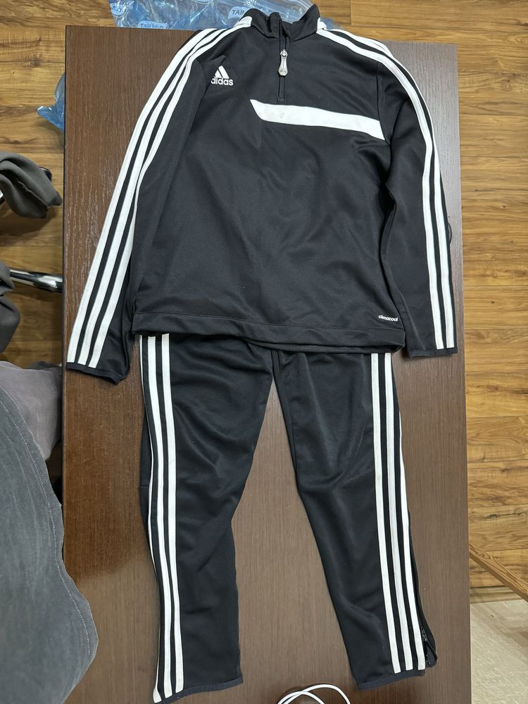 Спортивный костюм Adidas