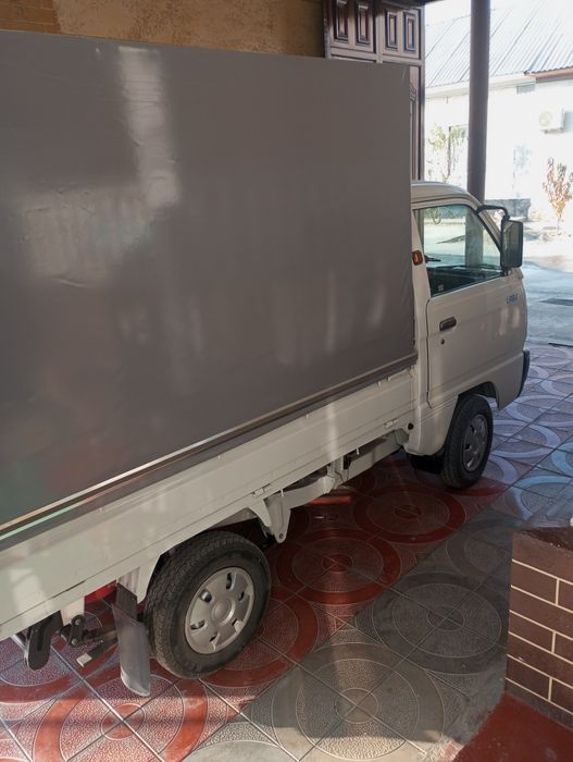 Лабо сотилади факат накдга холати идеальный йургани 28000 идеальный