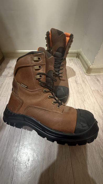 Продам зимние ботинки Cobber