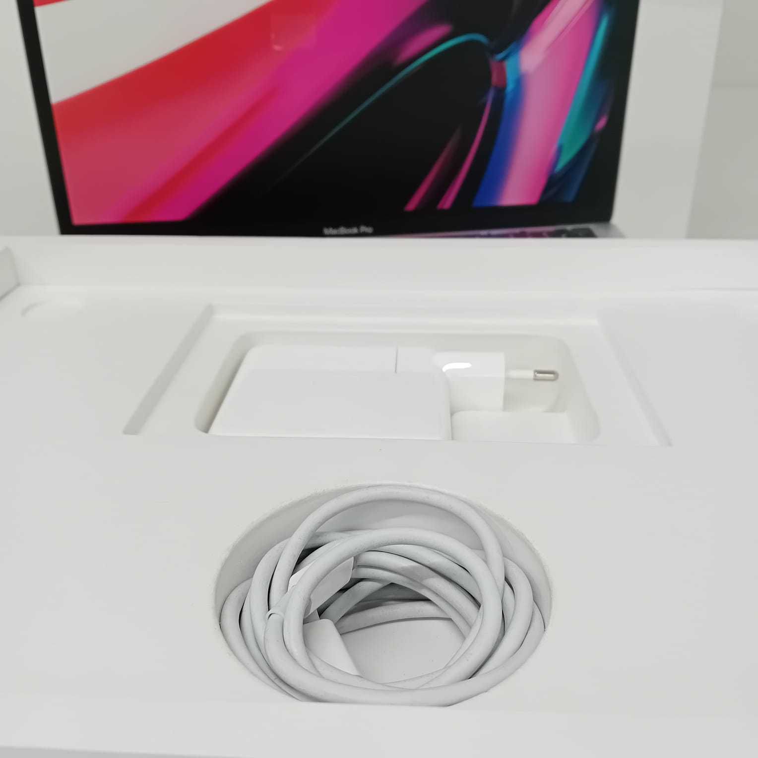 Macbook Pro 13" 2022 (ag49 Esplanada) b.38