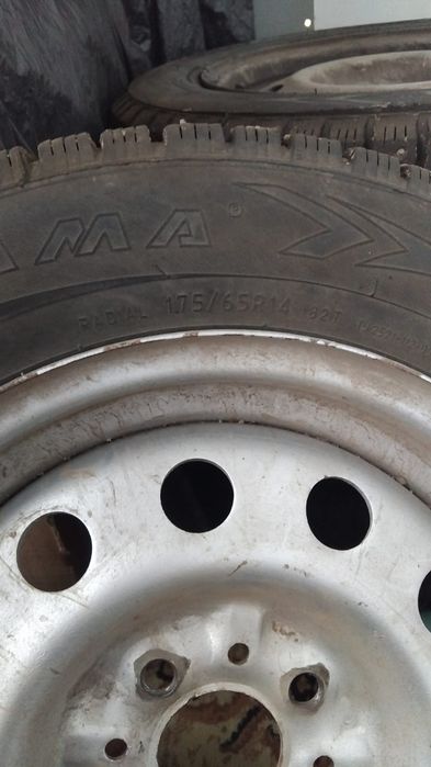 Продам колеса 4 штук с дисками R14