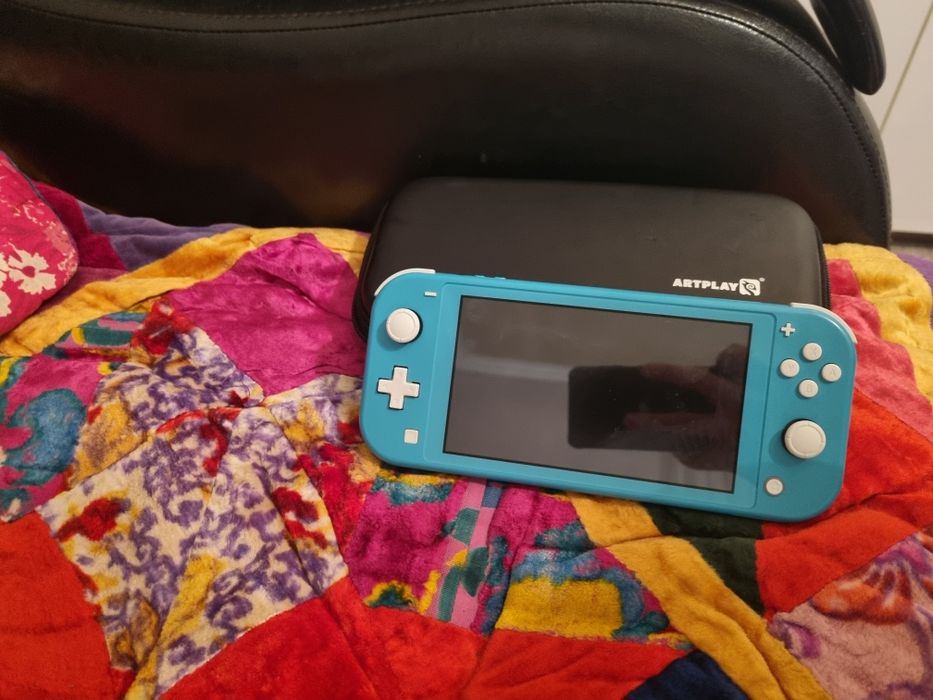 Нинтендо свитч лайт