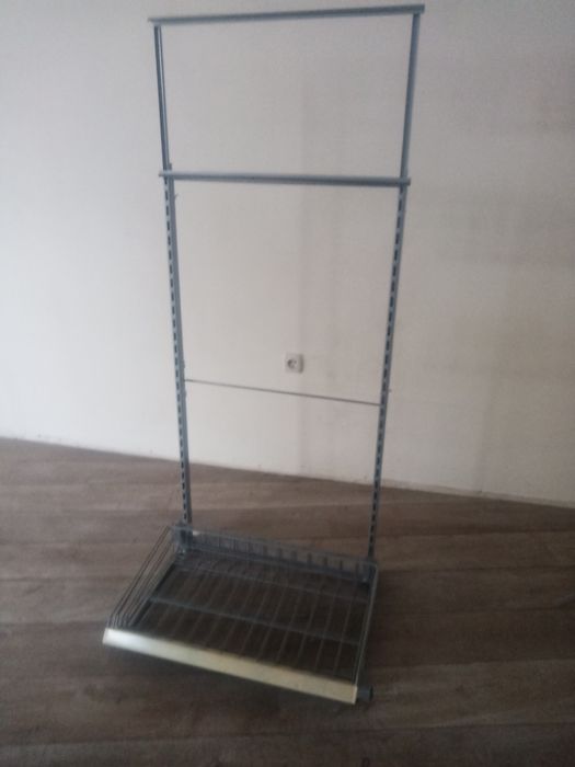 Стелажи за магазин/бизнес оборудване