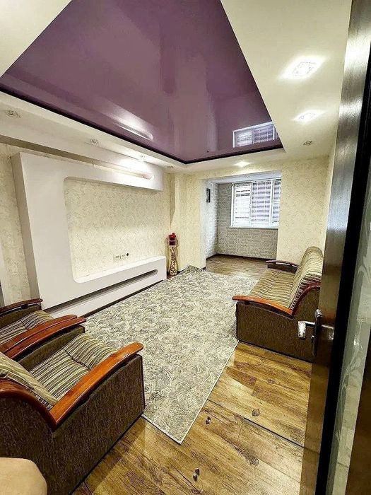 Срочно продается 2 ком.. квартира Согдияна.