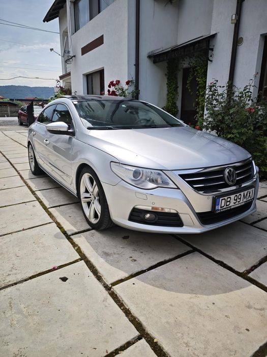Vând Volkswagen Passat CC 2009