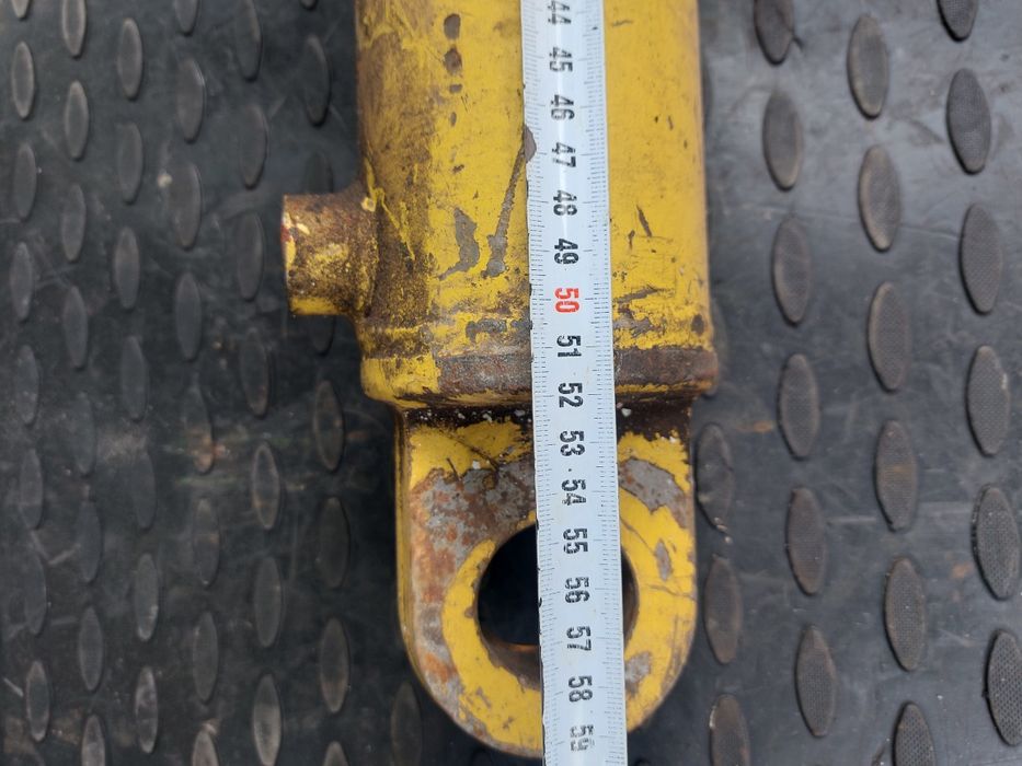 Продаётся гидро цилиндры