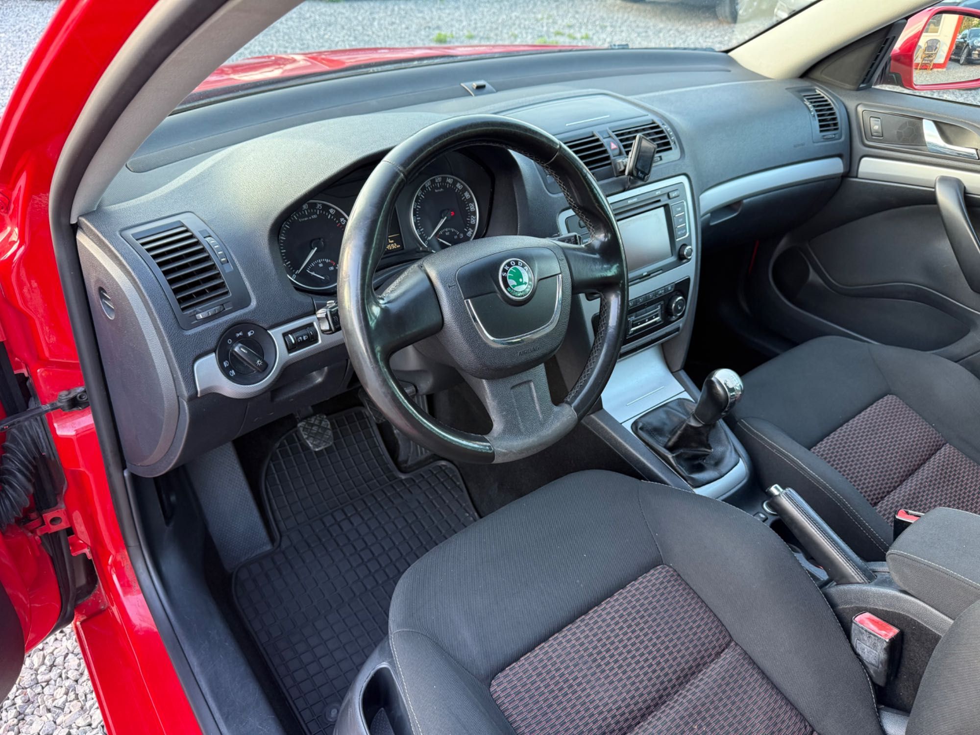 Skoda Octavia Facelift 2010г 1.6 TDI (105 кс) Напълно обслужен