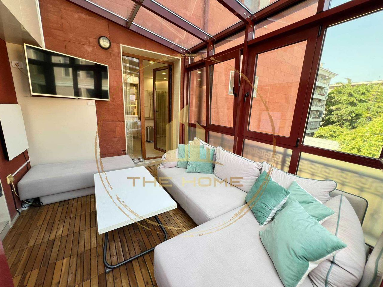 Дава се под наем Четиристаен апартамент в Варна, Център - 107 кв.м за 1350 € - Снимка #15