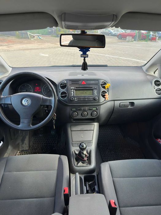 VW Golf 5 plus an 2005
