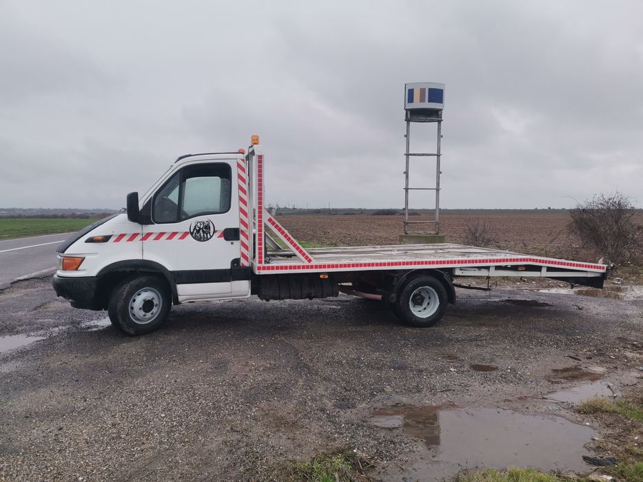 Vând platformă auto Iveco daily 65C15 se conduce cu categoria C